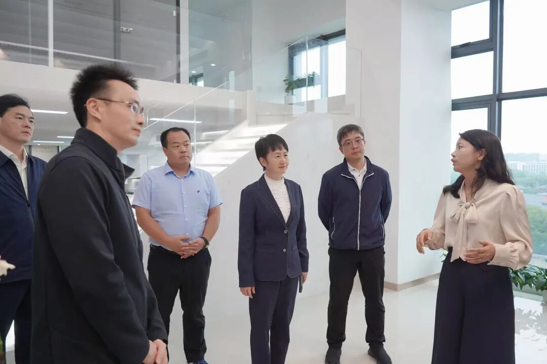 罗玉环走访调研中科闻歌、华为长沙研究所